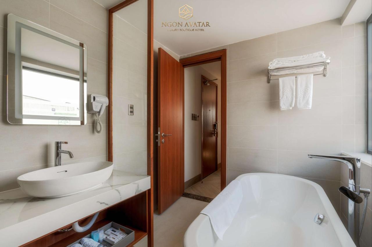 Ngon Avatar Hotel Плейку Экстерьер фото