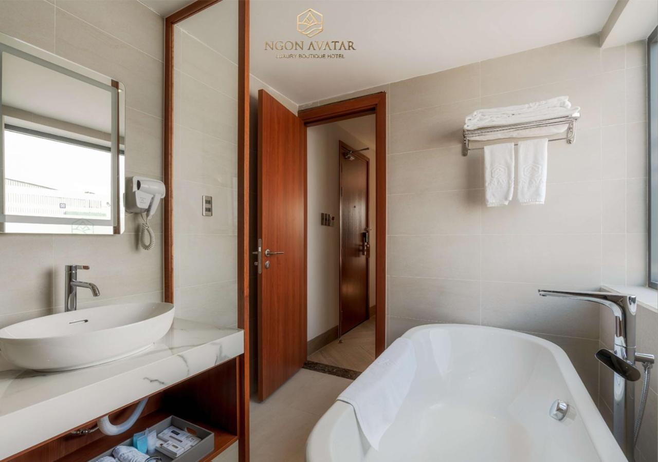 Ngon Avatar Hotel Плейку Экстерьер фото