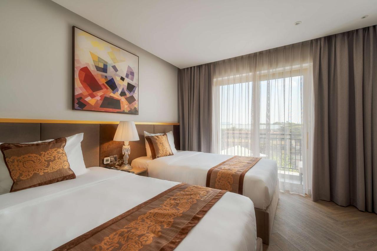 Ngon Avatar Hotel Плейку Экстерьер фото