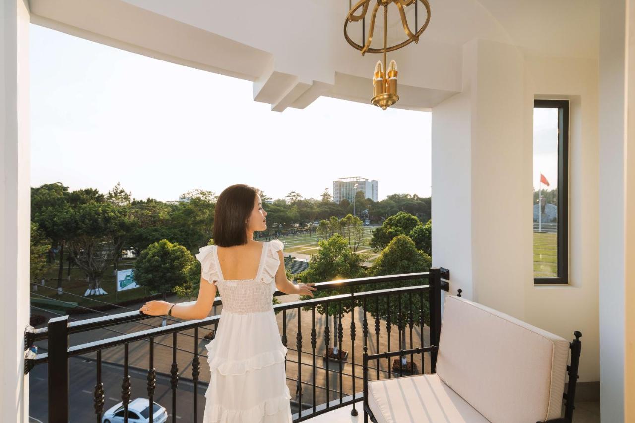 Ngon Avatar Hotel Плейку Экстерьер фото
