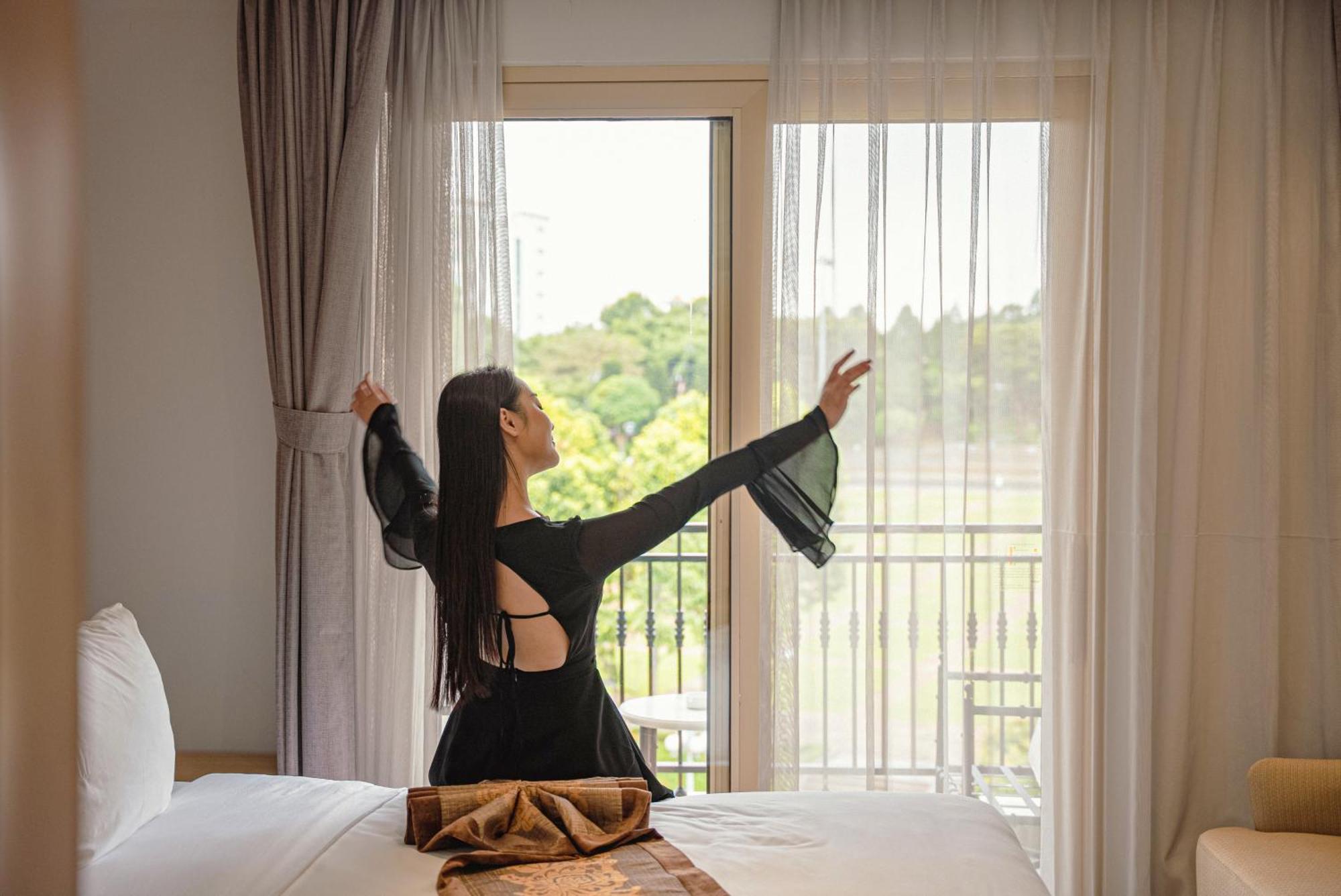 Ngon Avatar Hotel Плейку Экстерьер фото
